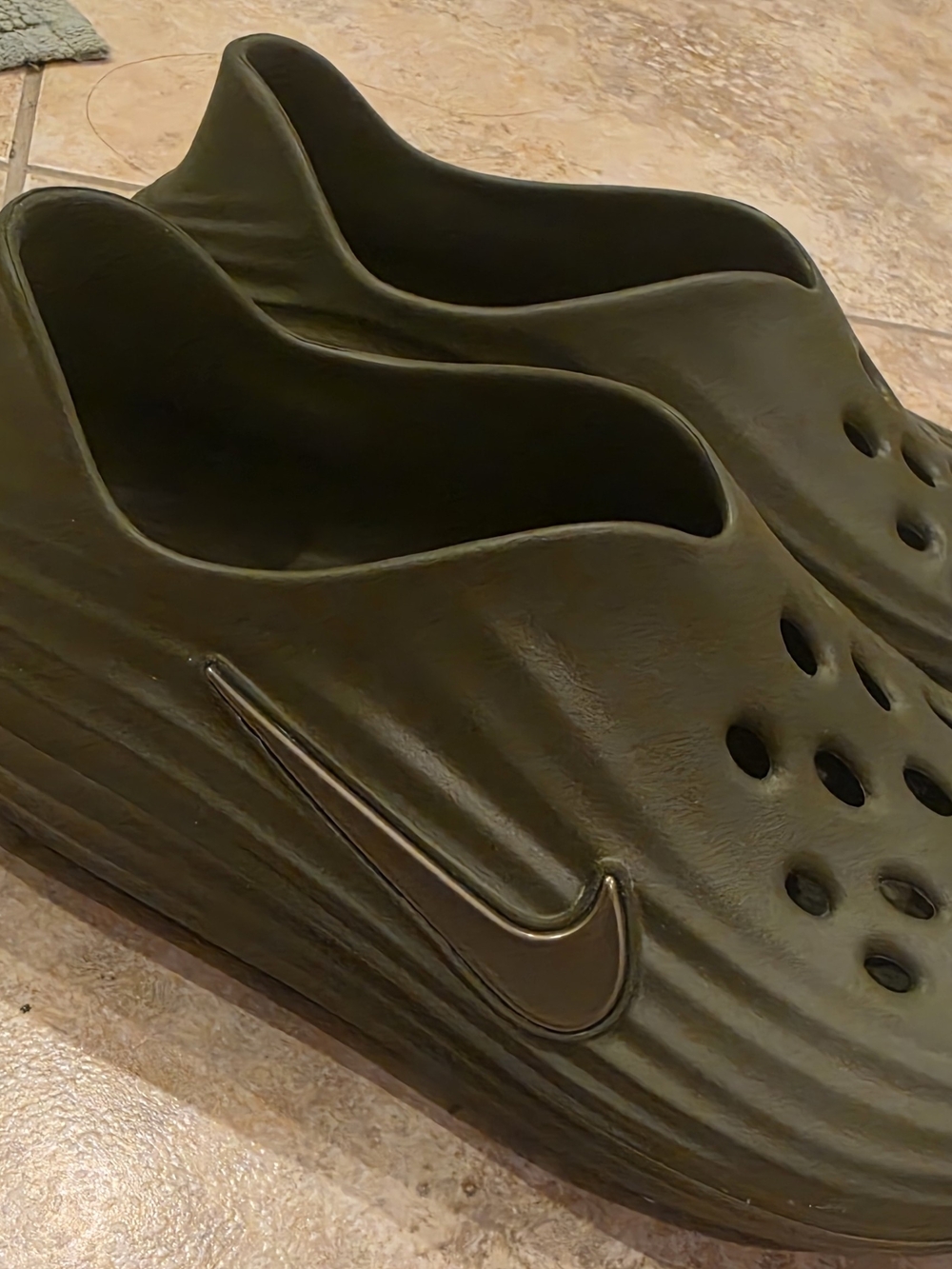 Nike Men’s Olive Green Foam Clog Sandals with Black Swoosh
